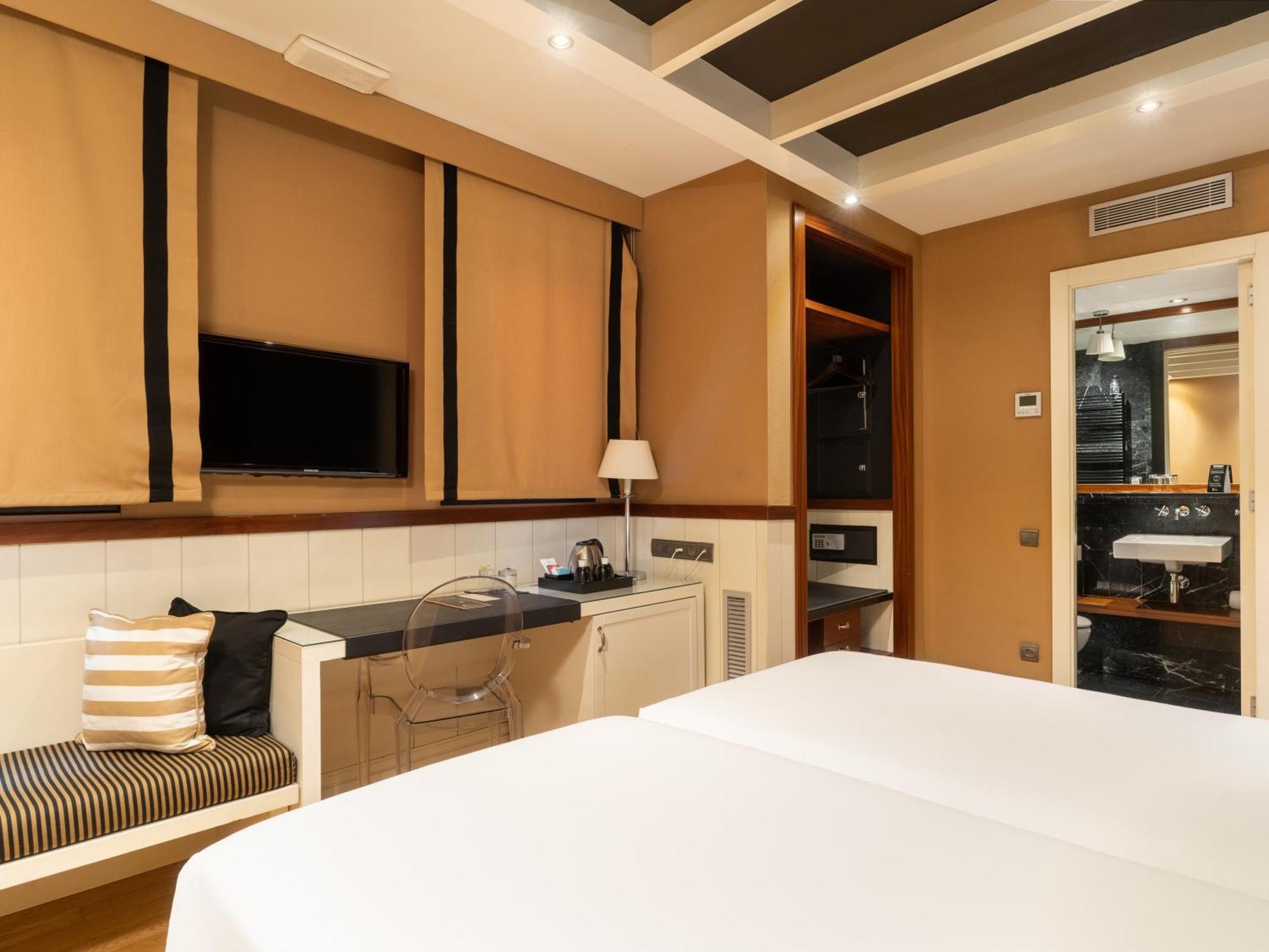 Interior Economy Double or Twin Room