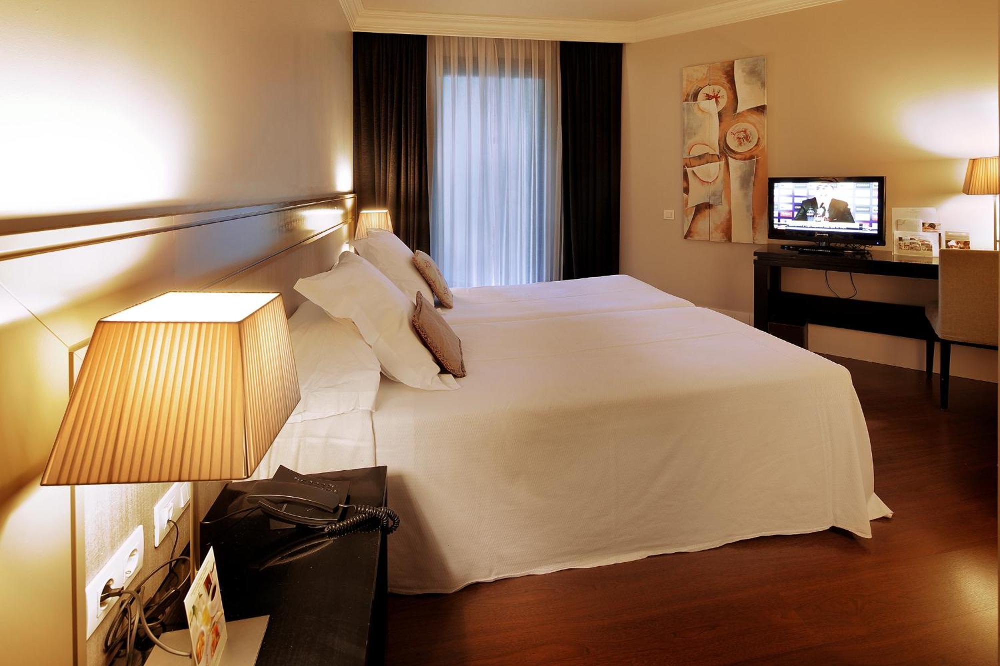 Double or Twin Room City View,693120969:JPEG